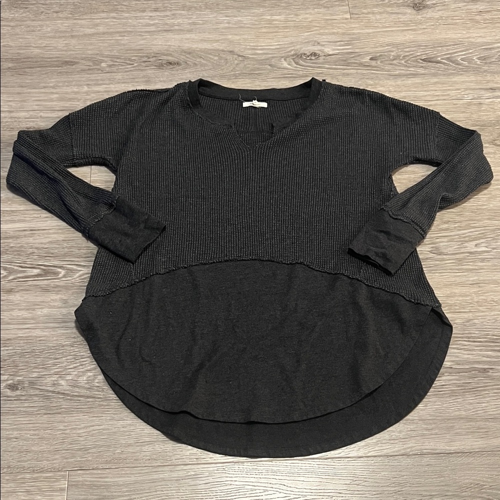Women's Black Long Sleeve Top